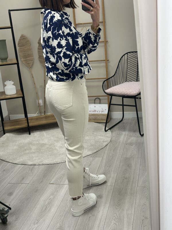 Jean Momane Creme – Image 3